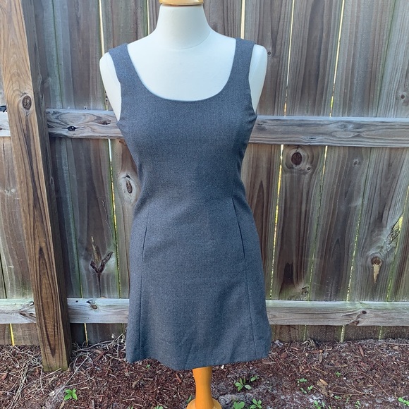 Theory Dresses & Skirts - Theory wool dress, hidden kangaroo pocket, size 0